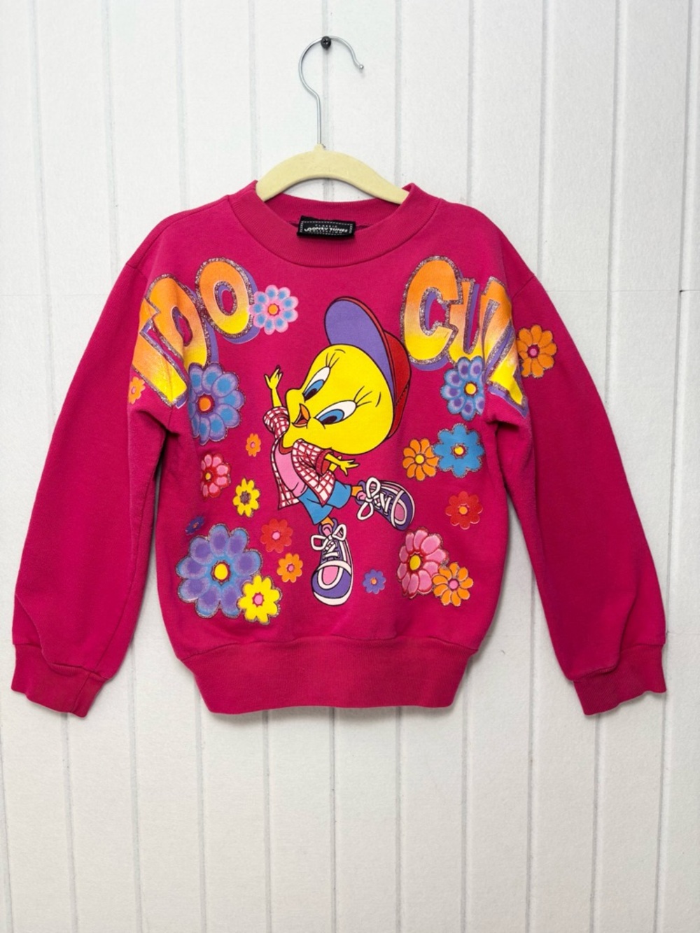 Warner‎ Bros. Vintage 1997
Tweety Floral Crewneck Sweatshirt - Hot Pink Size 3T